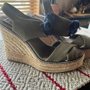 Tory Burch, olive green with navy ties, 5” wedges